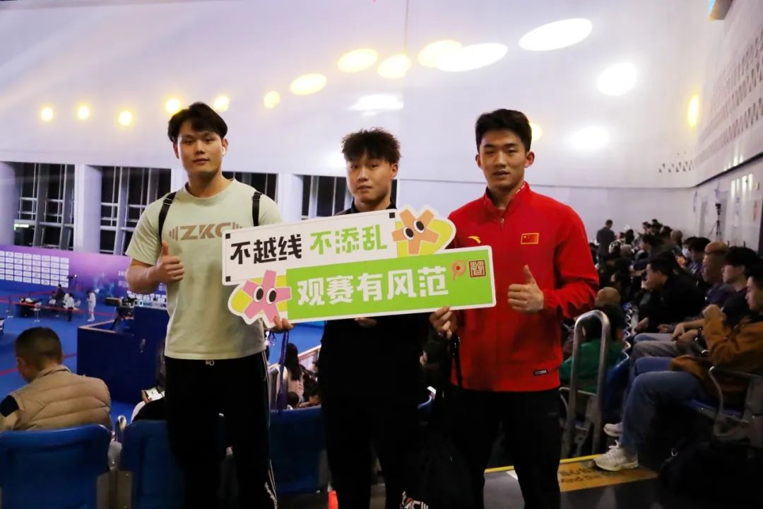 热血拼搏赛场上，冠军之梦由我实现的简单介绍